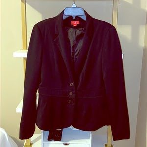 Elle 3 button blazer